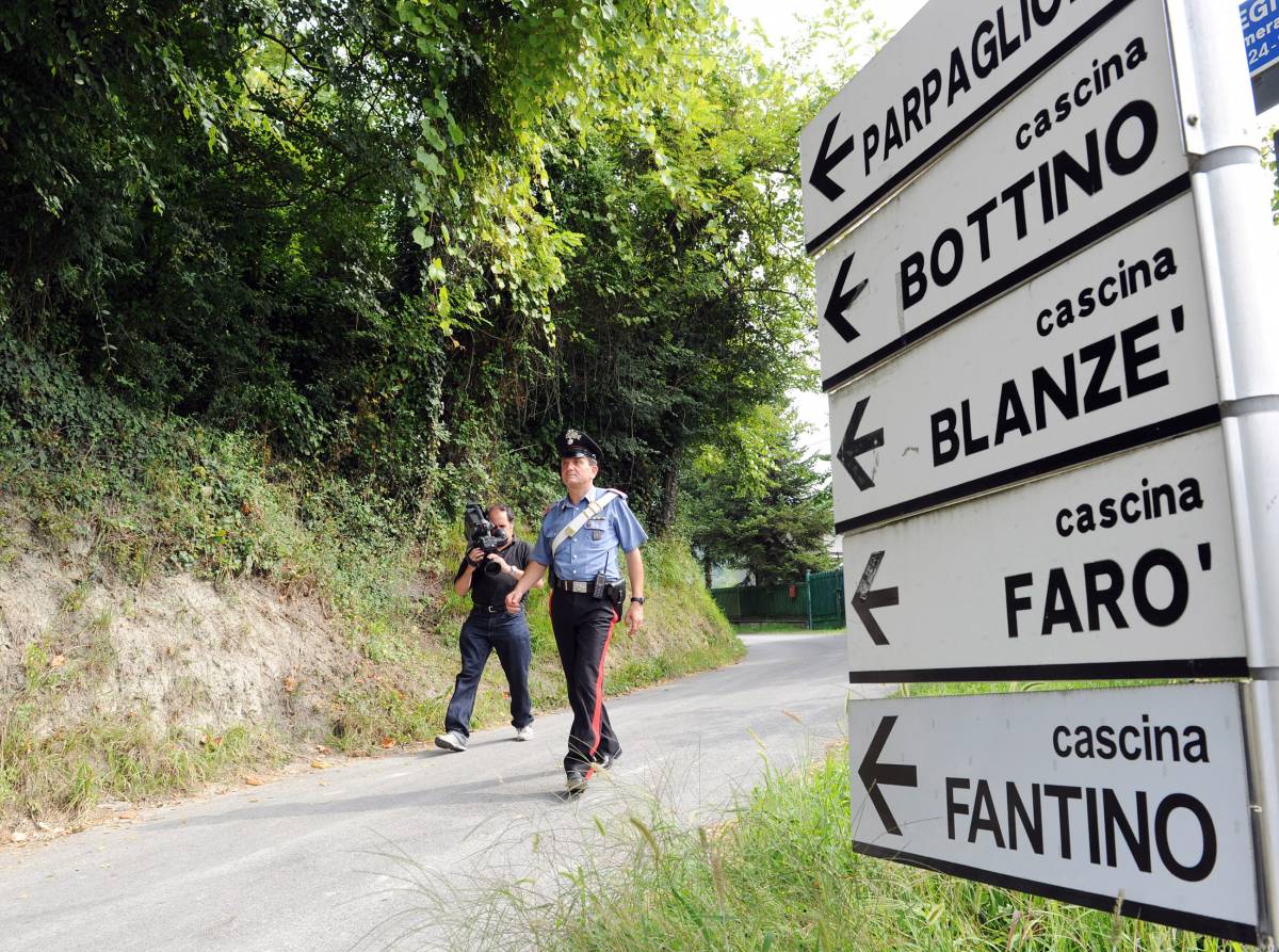 Torino, il giallo del 34enne ucciso nel bosco 
L'ipotesi: colpito alla testa e poi seppellito vivo