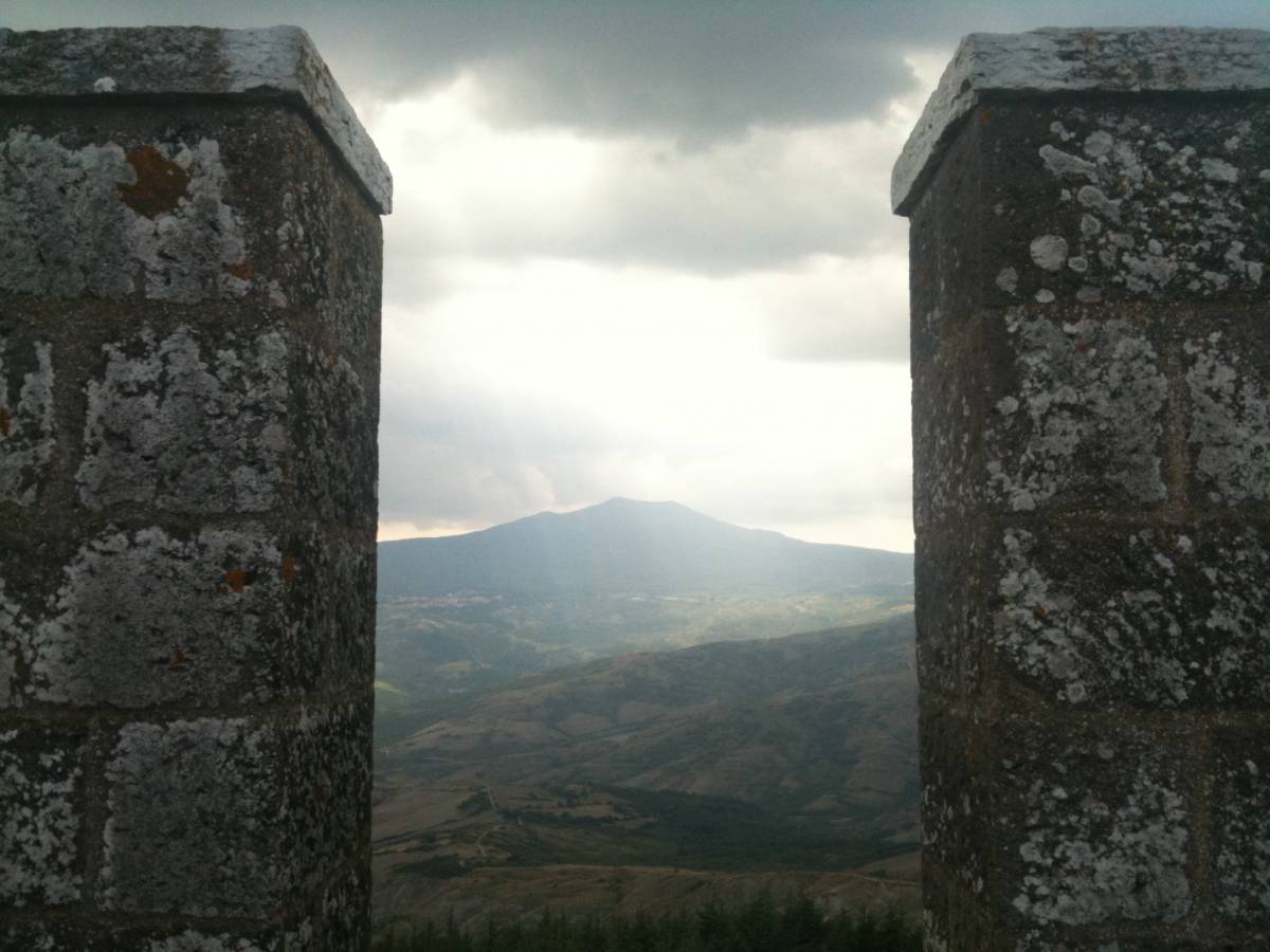 Tiro col frombolo a Radicofani, nella fortezza di Ghino di Tacco