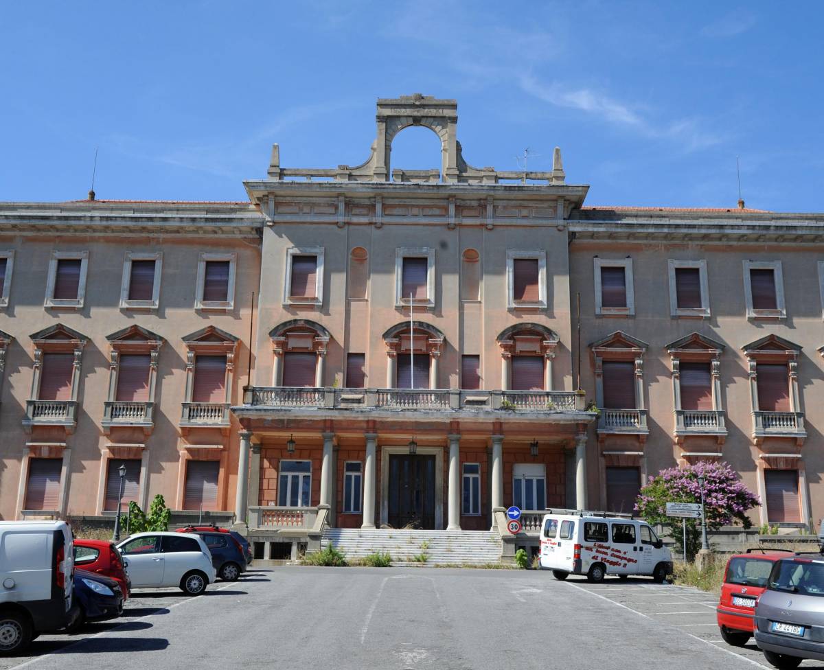 Quei soldi spesi per il restyling degli ospedali che hanno chiuso