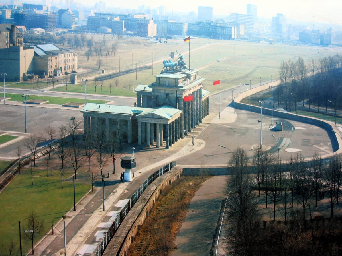 Se il Muro di Berlino fu proprio come Erode  
fece strage di bambini (e uno era italiano)