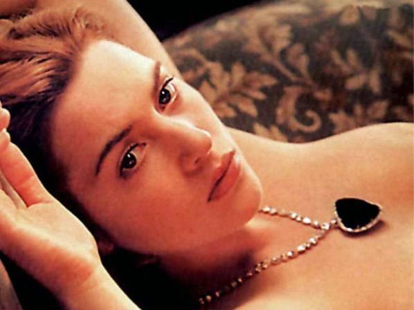 "Seno rifatto? Amorale" 
E Kate Winslet fonda 
la lega contro il botox