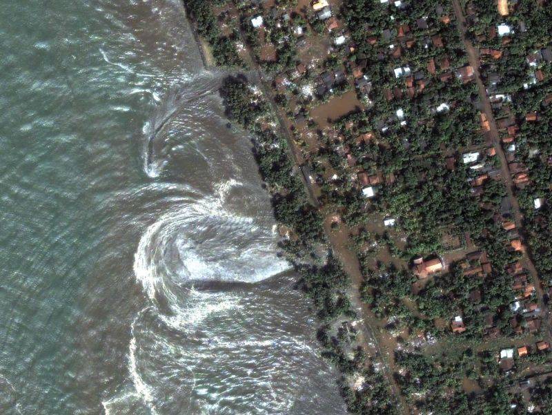 Un sisma di magnitudo 6,8 scuote Fukushima 
Illesa la centrale e rientra l'allerta tsunami