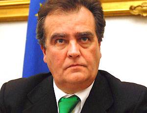 E Calderoli vede complotti: 
"C’è aria di colpo di Stato"
