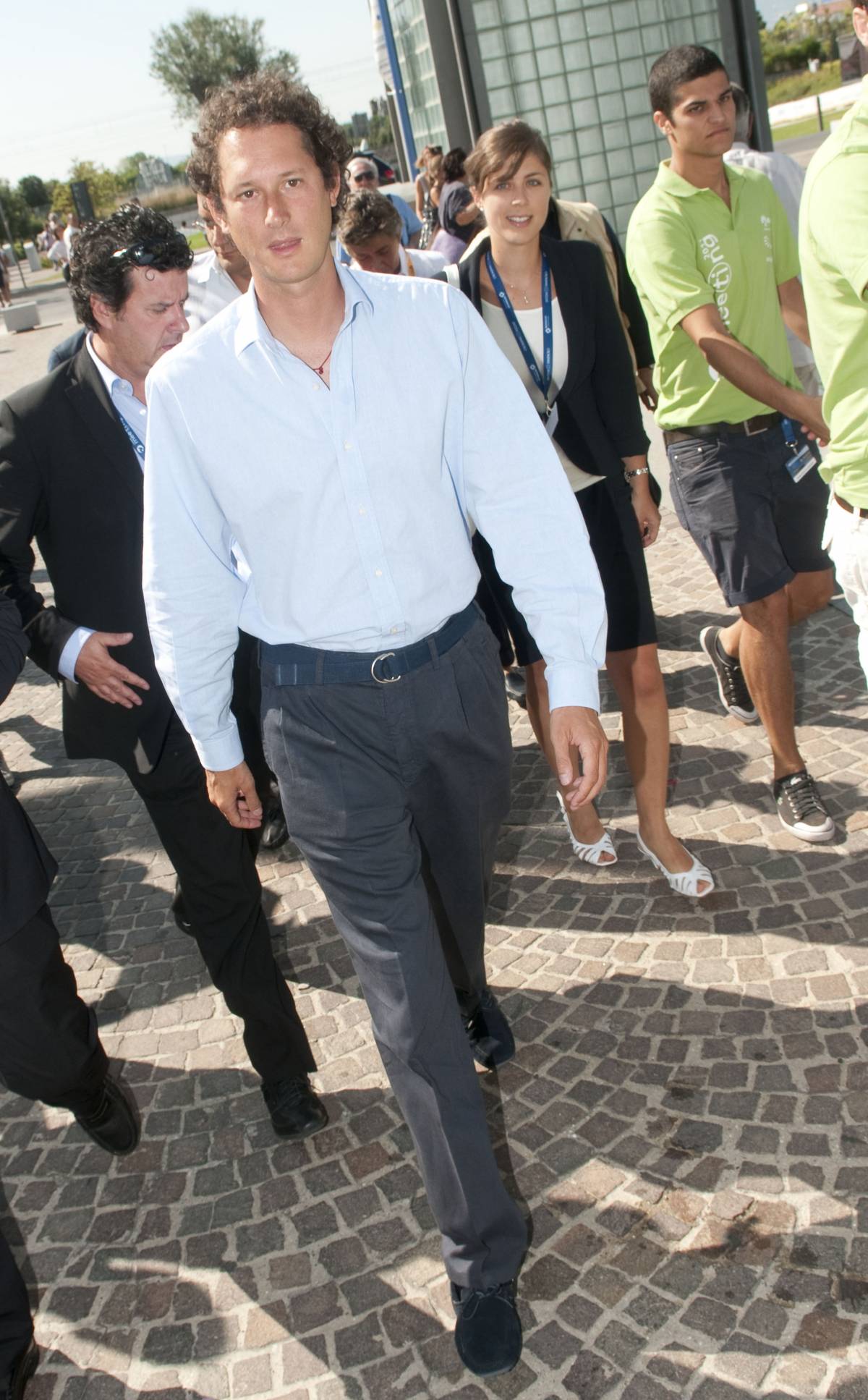 La provocazione di John Elkann: "L'Italia vuole ancora fare auto?"