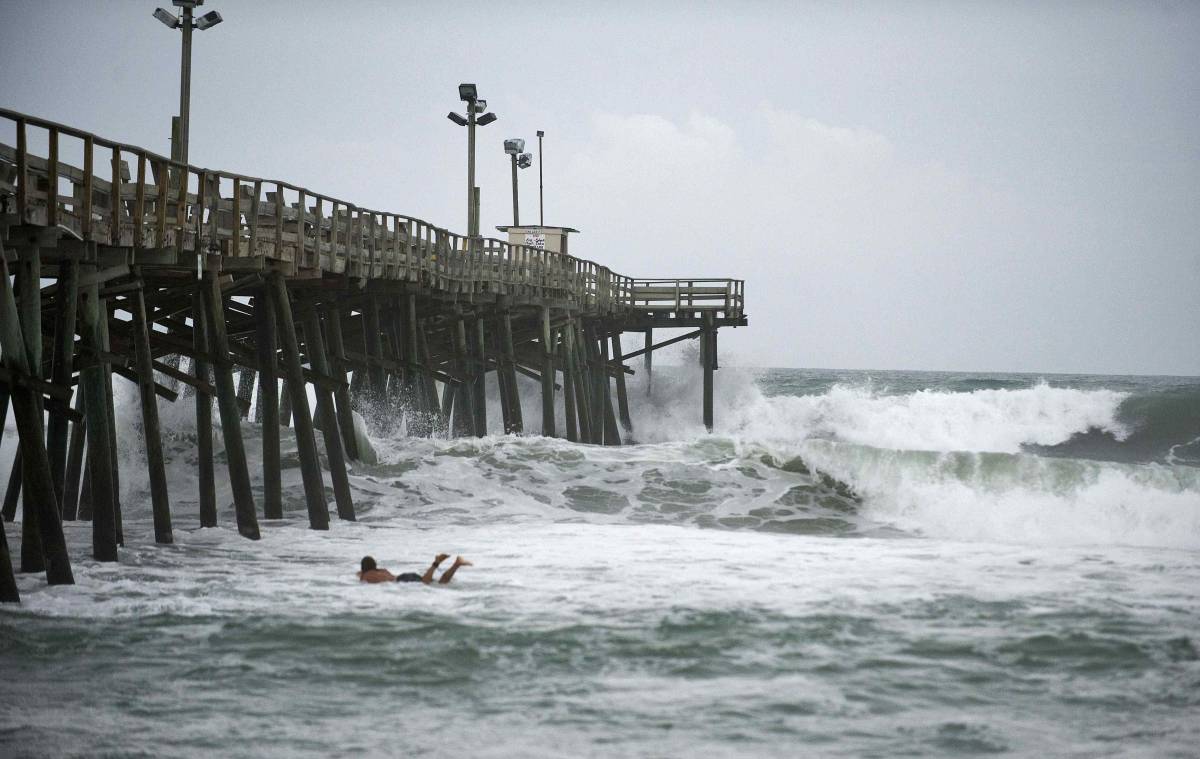 New York è terrorizzata: 
in arrivo l'uragano "Irene" 
E Obama accorcia le ferie