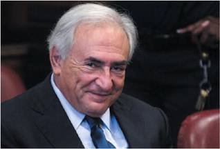 Washington, Strauss Kahn si prende la rivincita 
Applausi e lacrime per il suo addio al Fmi