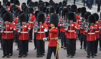 Gb, scandalo a corte 
Arrestata guardia reale 
per stupro su minore