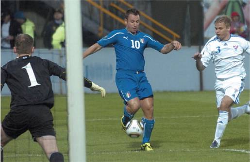 La Nazionale vince di misura con le Far Oer 
Cassano pensa a fare gol: ormai è fatta