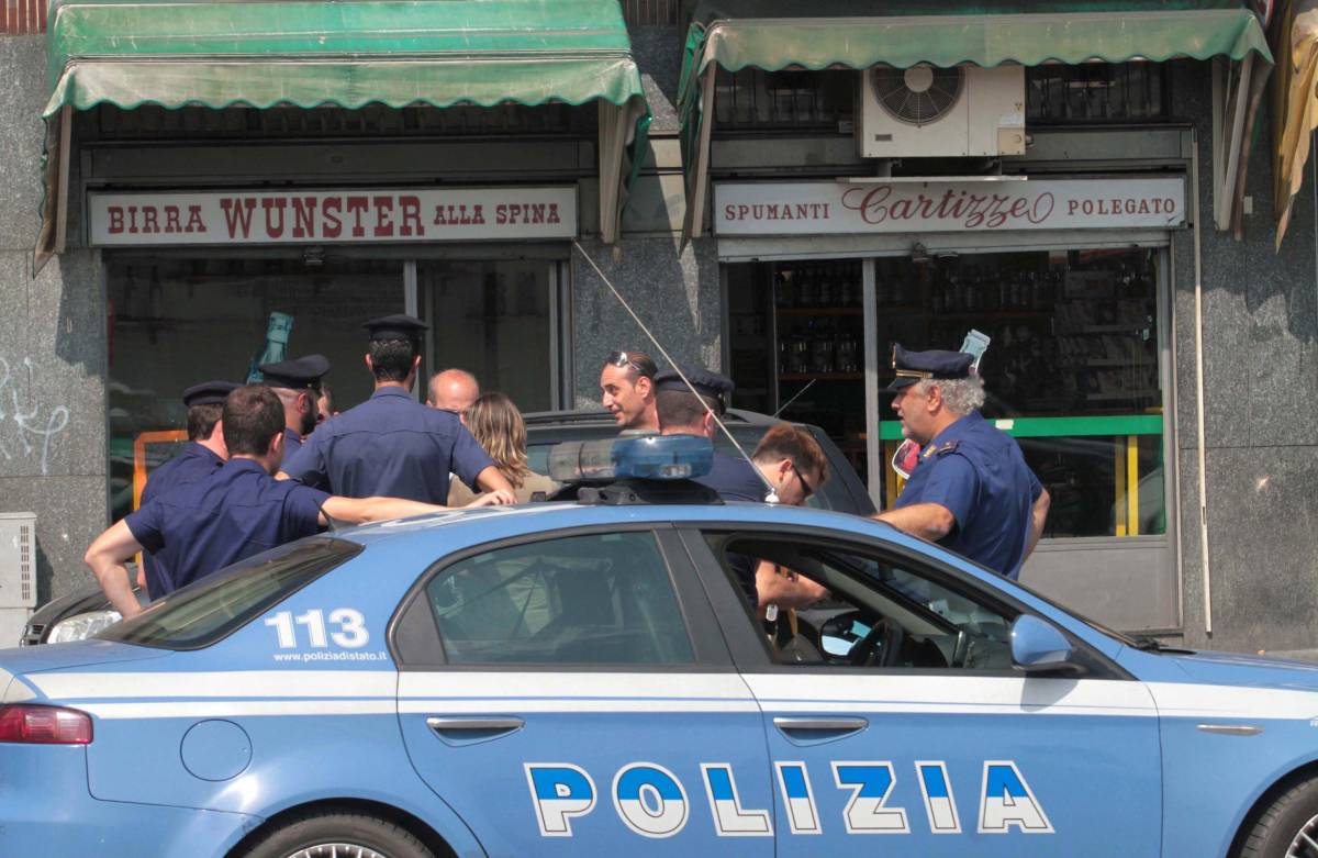 Catania, blitz durante un summit mafioso 
Trovato un arsenale in casa: tre arresti