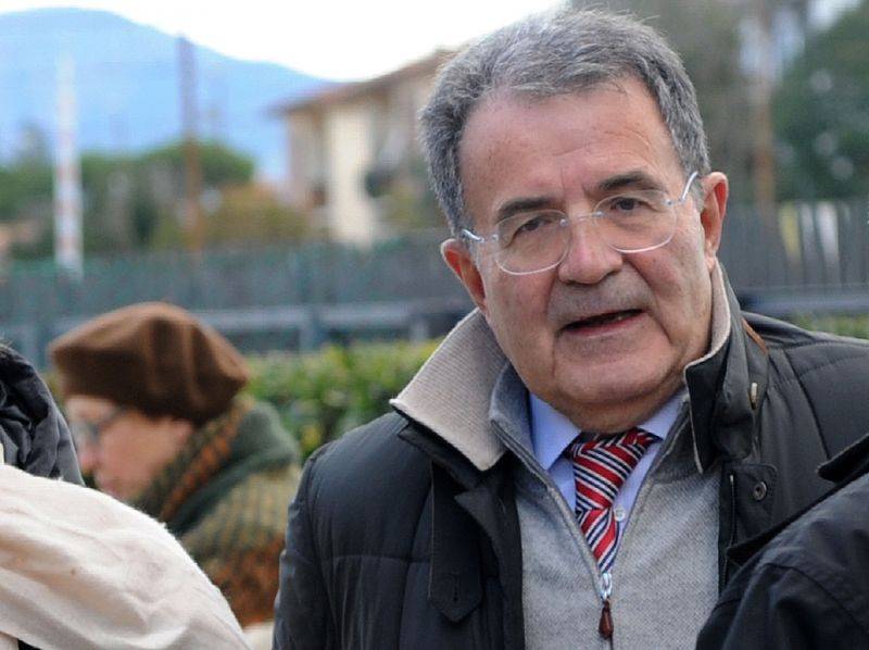 Bologna, il Professore Prodi sale in cattedra   
E adesso darà pure lezioni di economia su La7