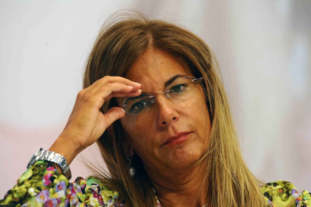 Poche idee, ma confuse 
Se Emma Marcegaglia 
fa a botte con se stessa