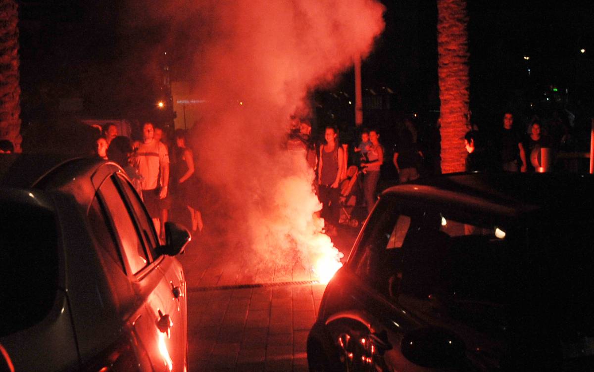 Estremisti alla festa Pd 
tra insulti e tafferugli: 
l'ad Fs non può parlare