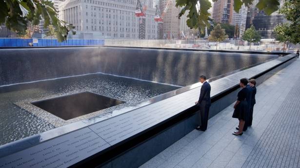 L'America ricorda l'11 Settembre 
Obama e Bush: omaggio alle vittime