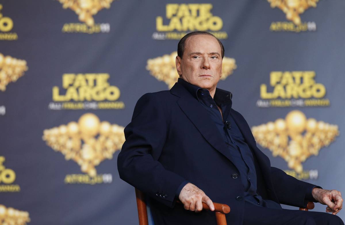 Adesso Berlusconi 
è prigioniero politico
