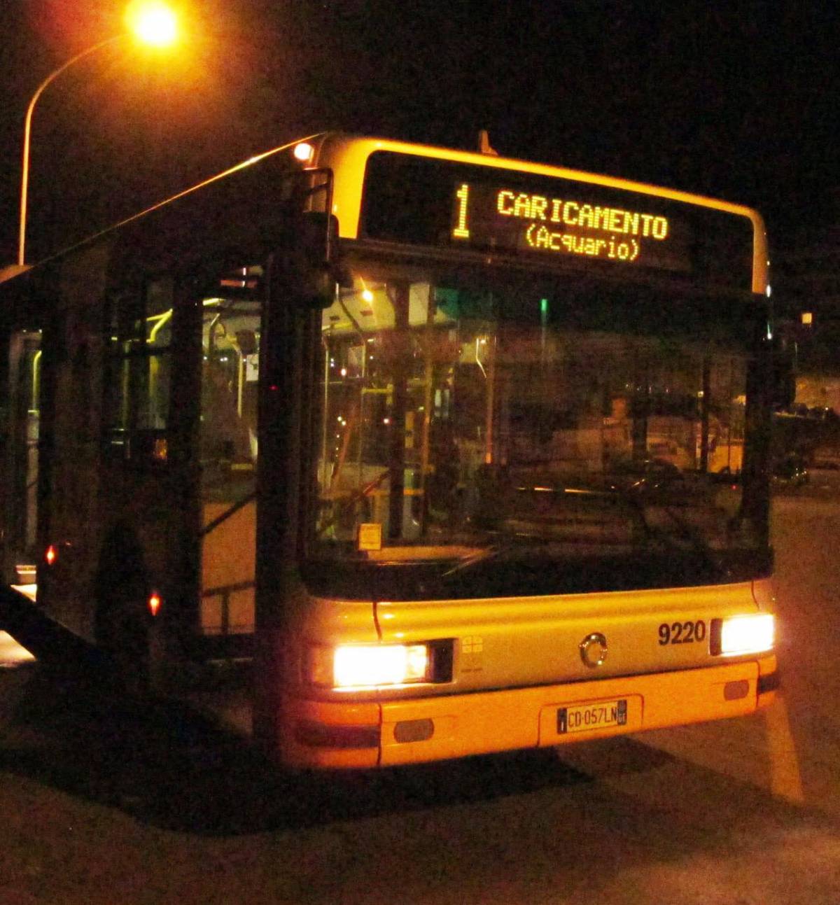 Sugli autobus di notte dove a comandare  sono latinos e disperati