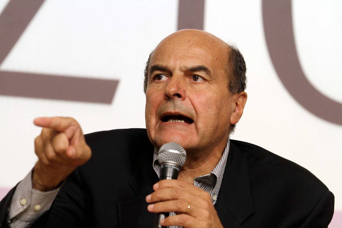 Così l'Ulivo di Bersani alimenta la fronda nel Pd  
L'opposizione allo sbando mette in fuga Casini