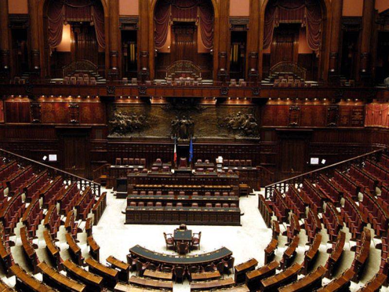 Costi della politica, 
sì in Senato al taglio 
di 245 parlamentari