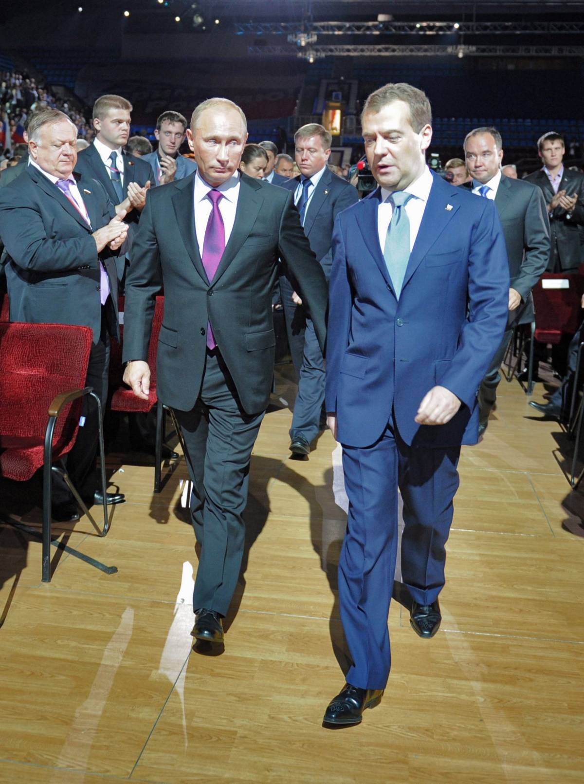 Al Cremlino torna Putin, si ricandida alle elezioni