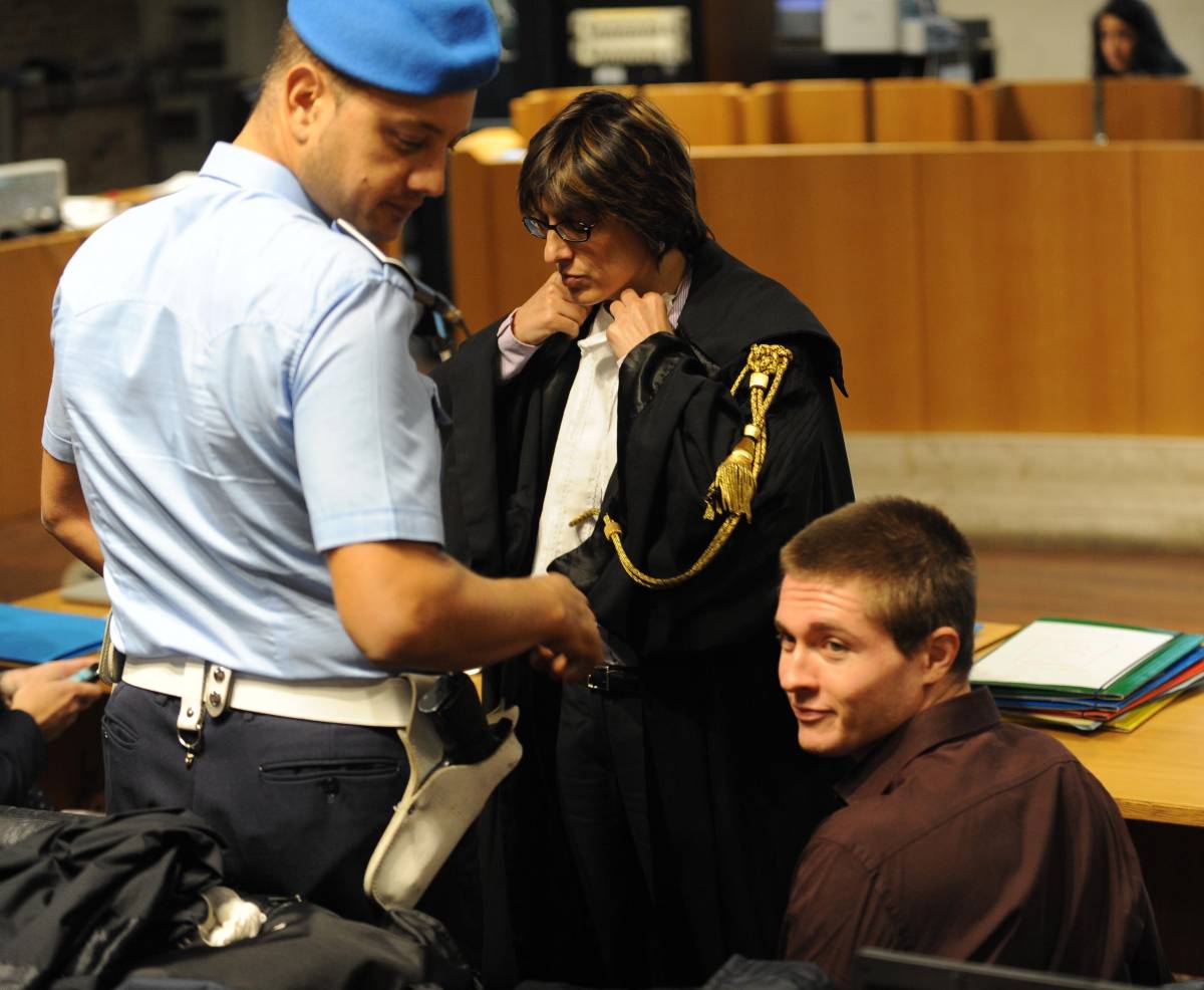 Processo Meredith, tocca alla difesa di Sollecito: 
"E' innocente, ma nessuno lo ha interrogato"