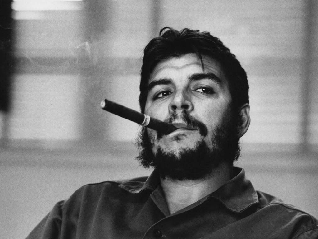 La Lega dalla memoria corta osanna il "Che" 
E Guevara finisce nel pantheon dei lumbard