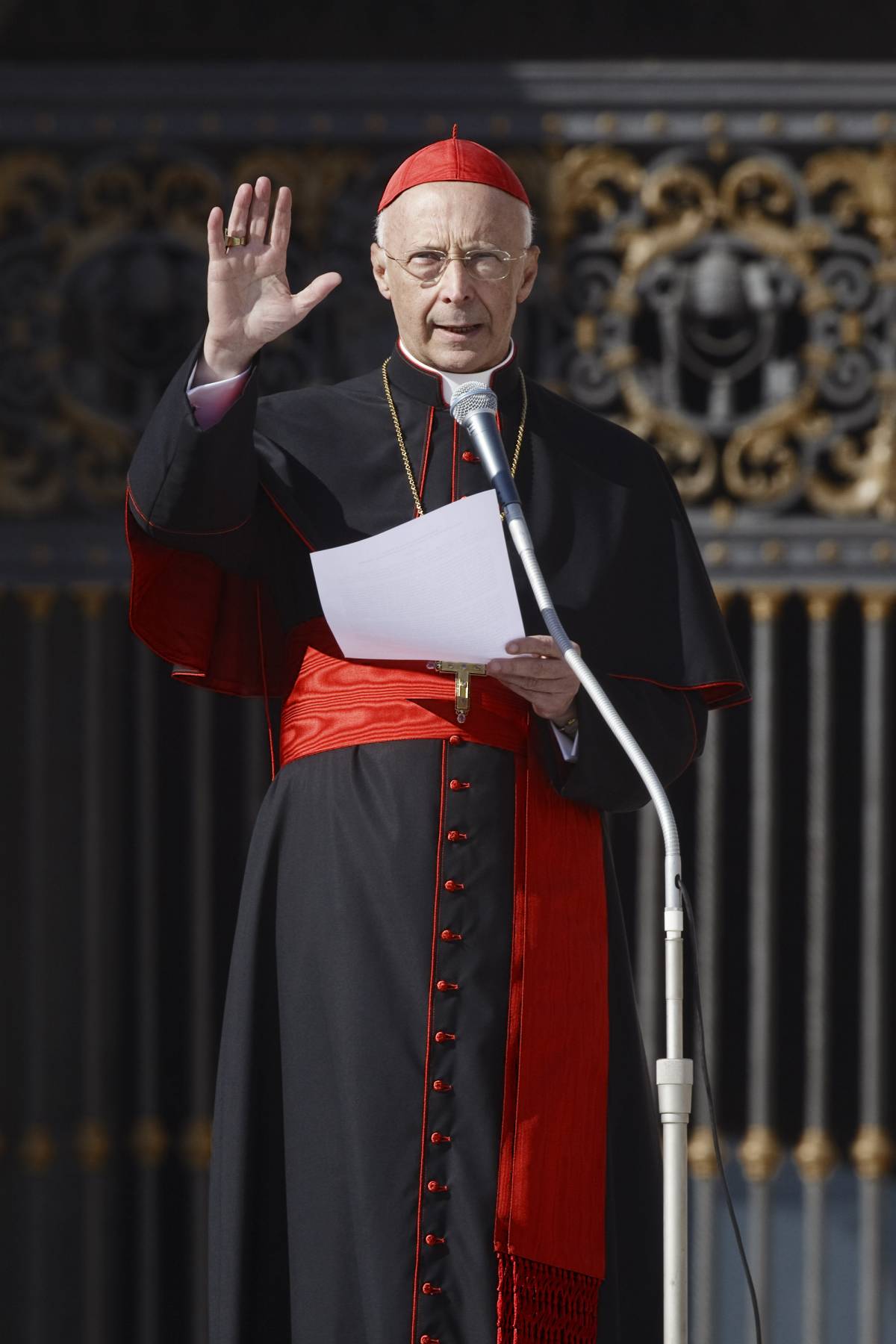 E il Papa avvertì la Cei: non citate Berlusconi