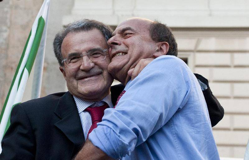 Adesso Vendola punta su Prodi: 
"Sinistra che guarda al futuro"