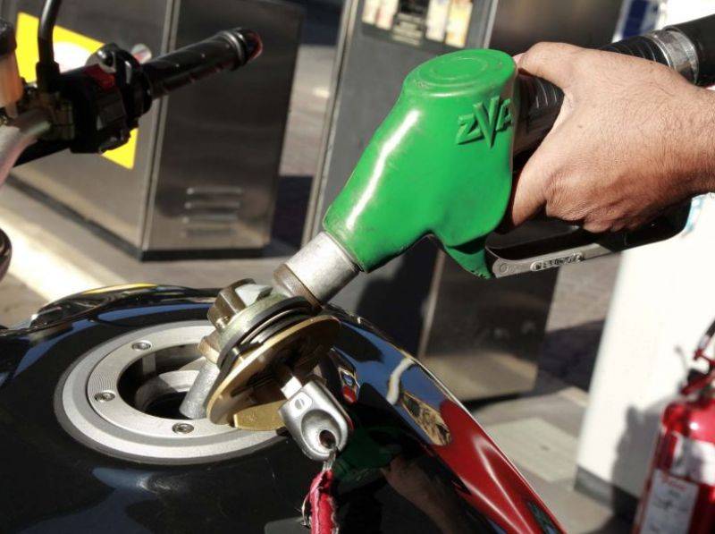 Rincaro dei carburanti: 
la verde oltre 1,6 euro