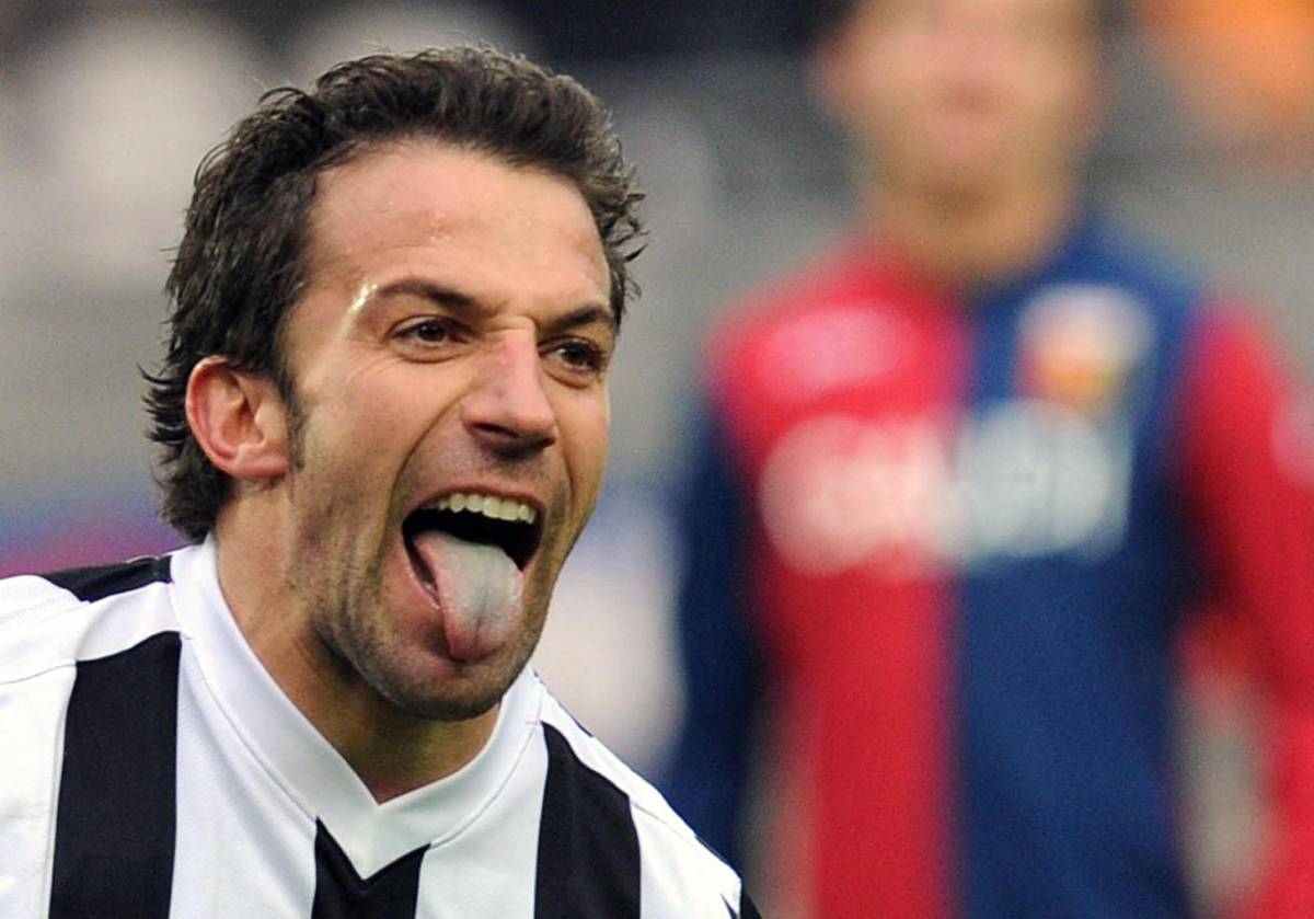 Juventus, Agnelli dice addio ad Alex Del Piero 
"Questo è il suo ultimo anno in bianconero"