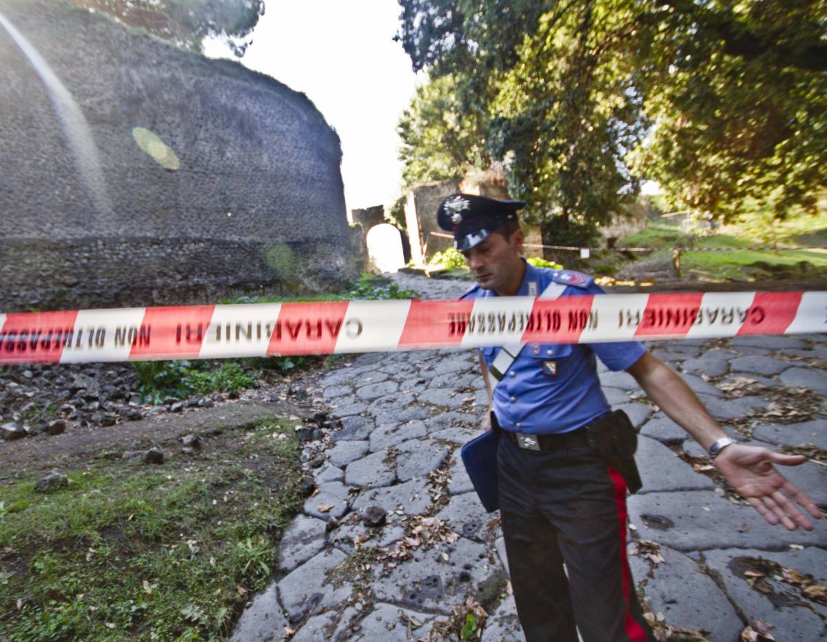 Pompei, ennesimo crollo Ma i 900 supercontrollori protestano: «Siamo pochi»