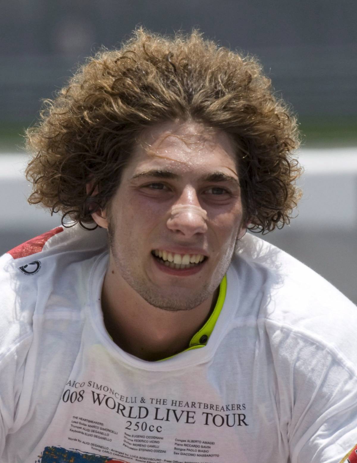 Simoncelli, non solo pilota, era amato da tutti 
Il saluto degli amici e dei compagni di pista