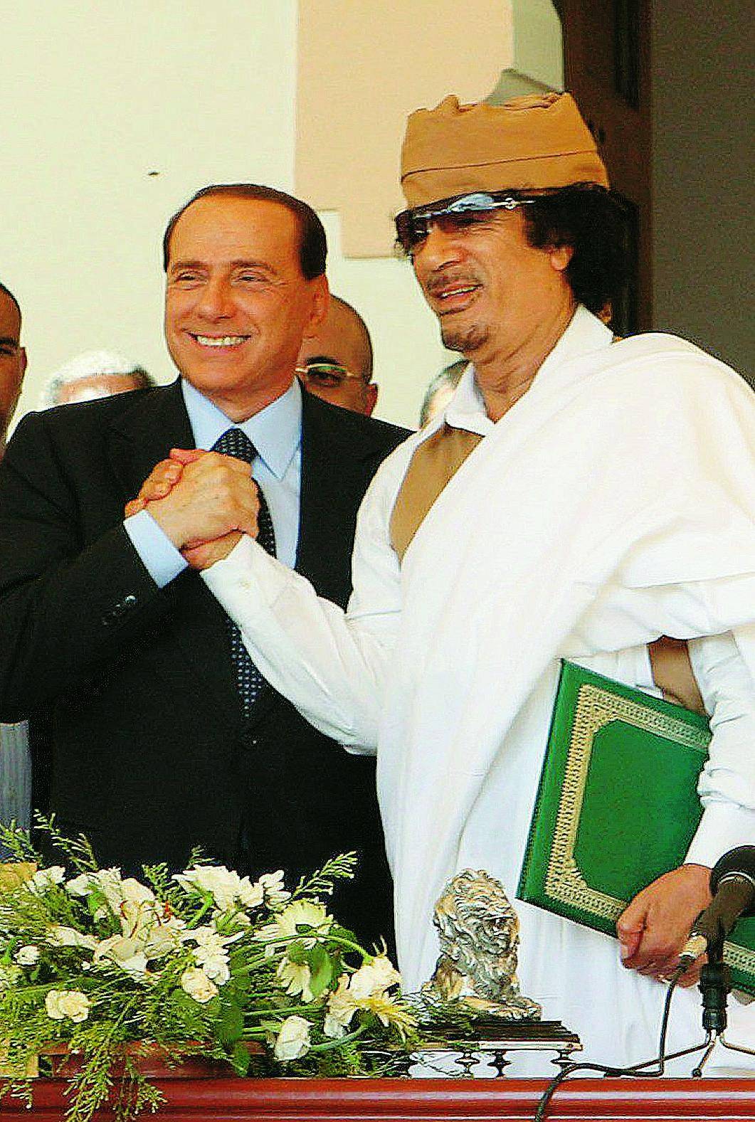 L’ultima lettera del Colonnello: «Caro Silvio, ferma le bombe»