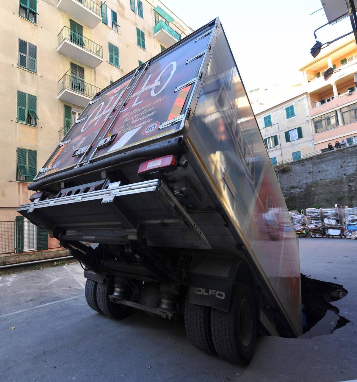 Chi contesta Marta resta fuori dall’aula