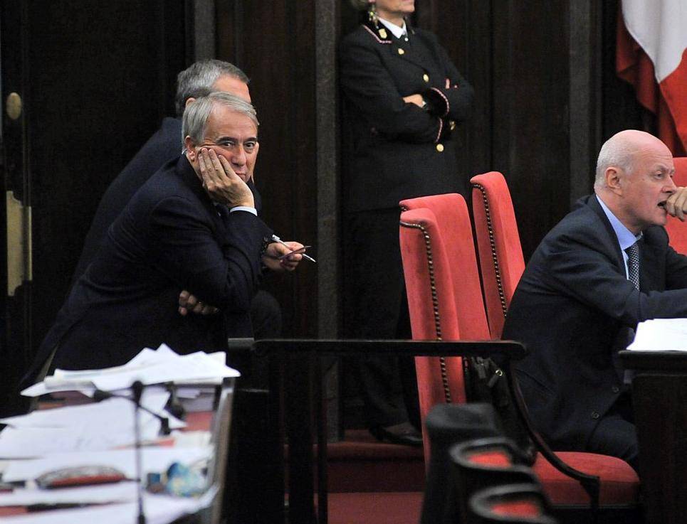 Ricorsi al Tar e al prefetto per i colpi di mano su Sea Ma Pisapia: «No ai giudici»