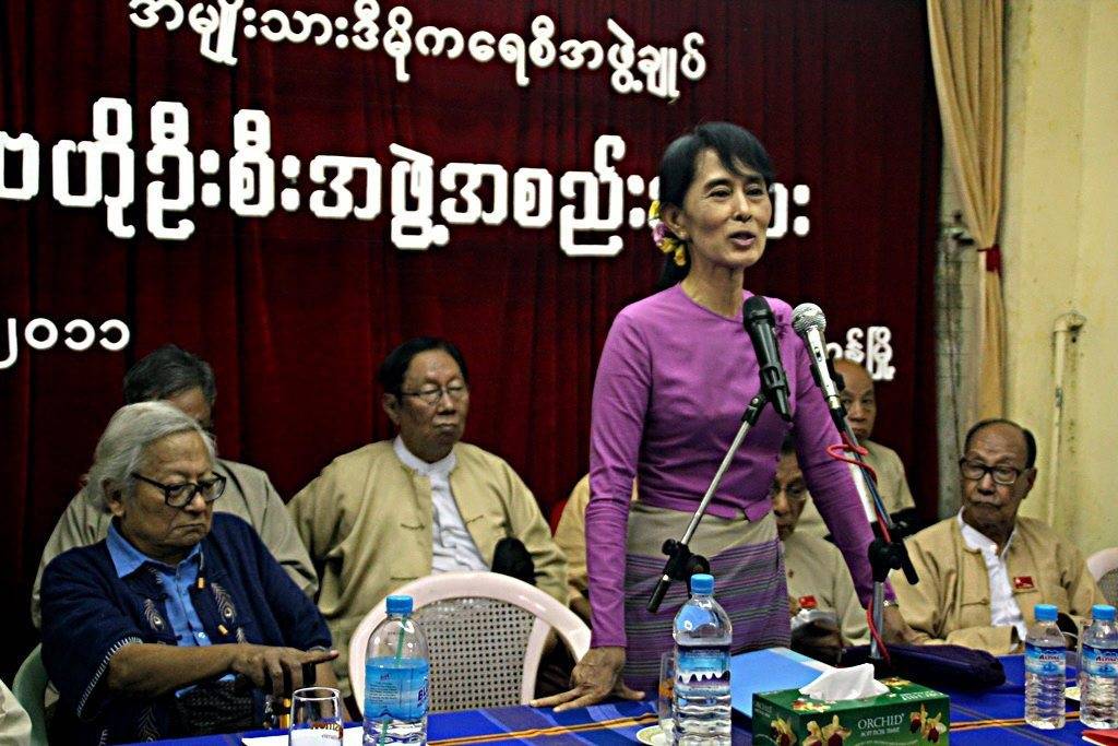 La Suu Kyi torna in politica Il suo partito candidato  alle prossime elezioni