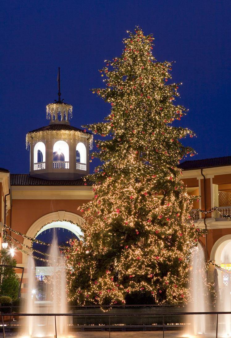 Al Serravalle Outlet stanno già brillando le idee per Natale