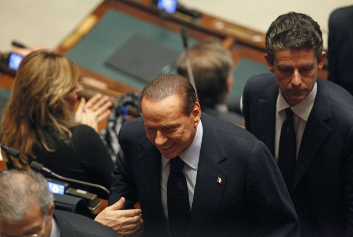 Berlusconi: "I nostri iscritti decideranno il nuovo leader"