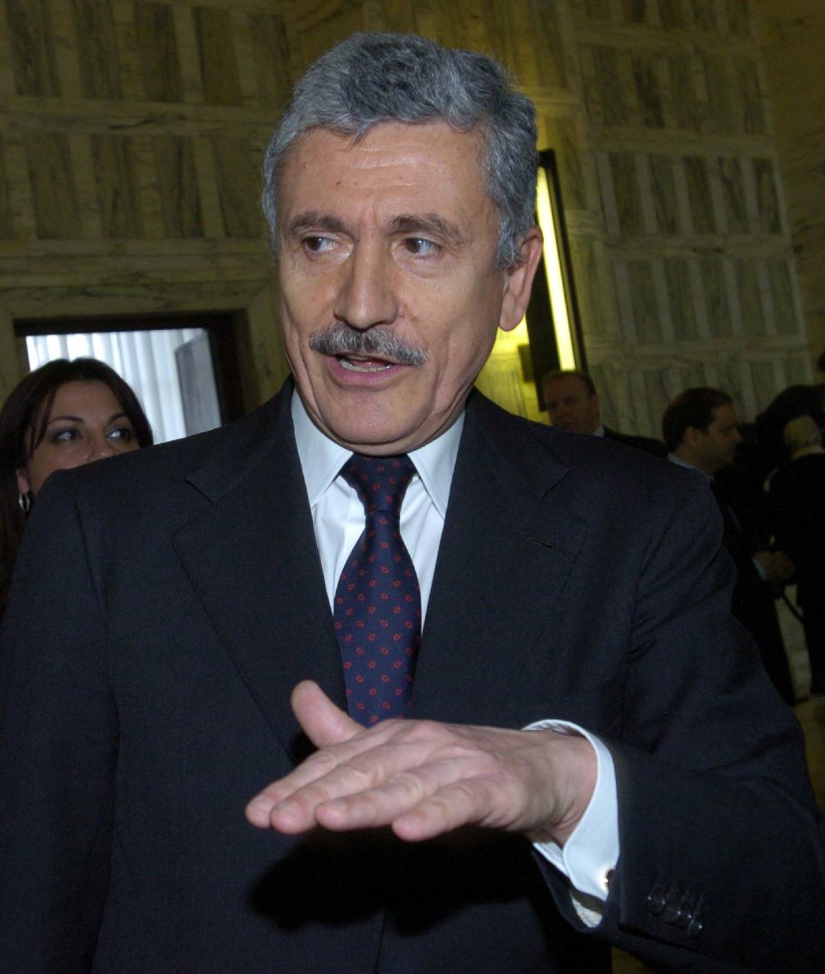 D'Alema ha torto Da noi per i politici ogni scusa è buona