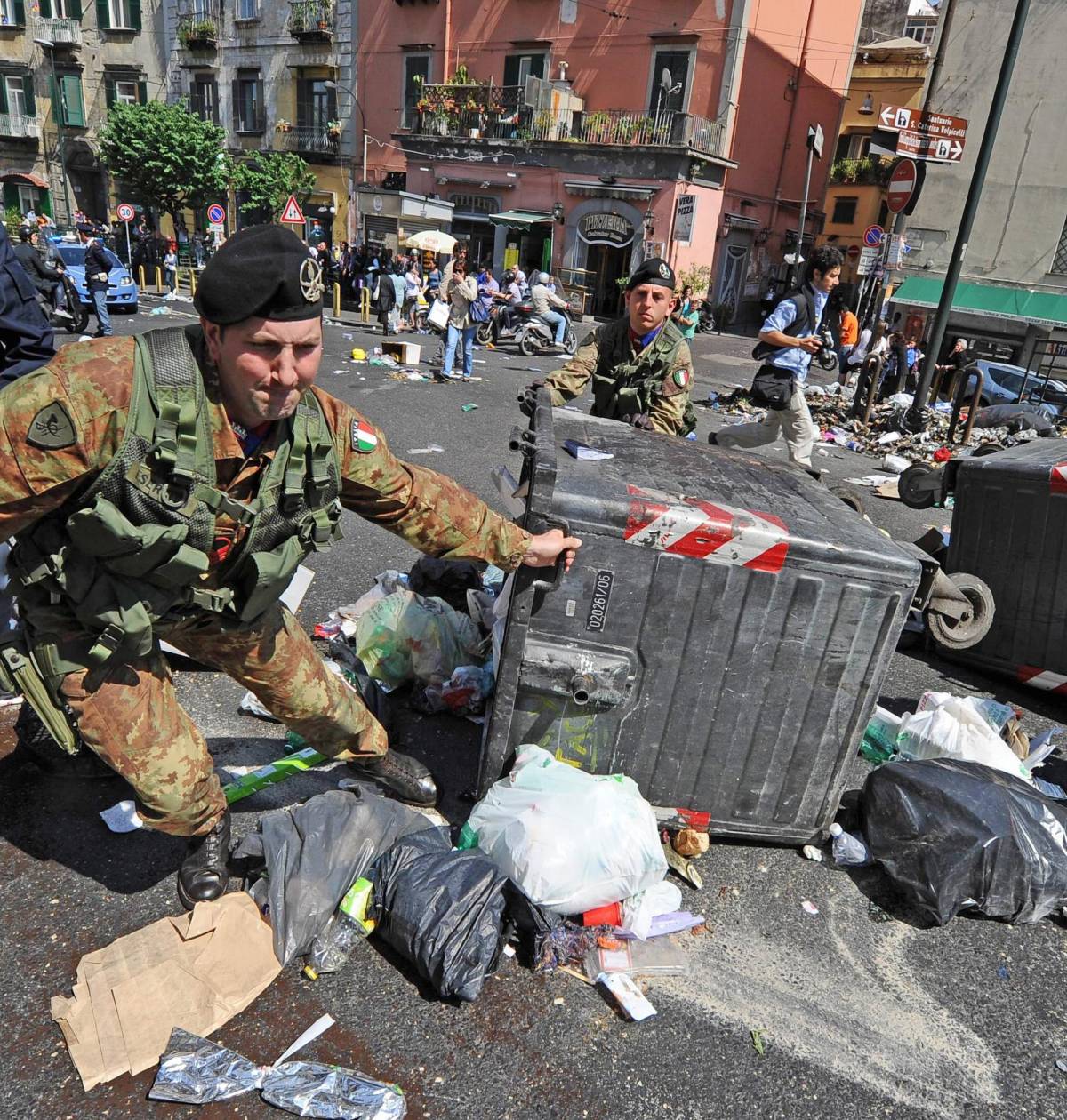 Rifiuti, per aiutare Gigino flop torna l’esercito