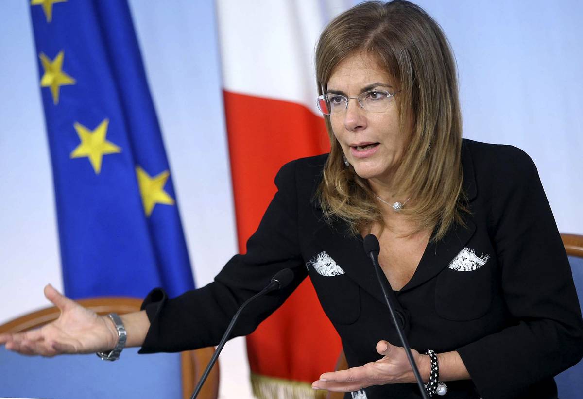 Emma sta con Monti "Non abbiamo scelta: misure indispensabili"