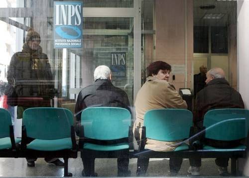 Inps, quasi metà dei pensionati vive con meno di 1000 euro al mese