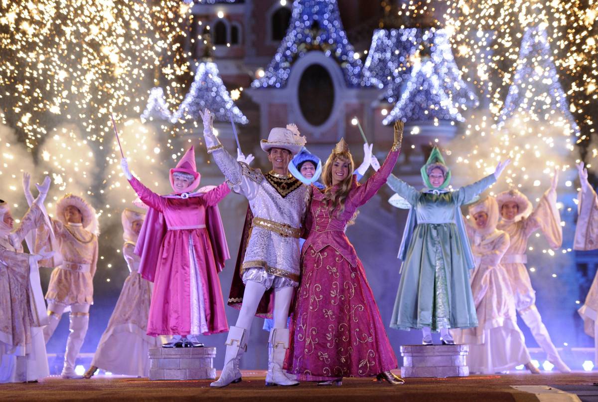 Disneyland Paris si veste di luce nella magia del Natale