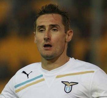 È la Lazio di Klose doppietta e assist Rovinata la prima di Cosmi a Lecce