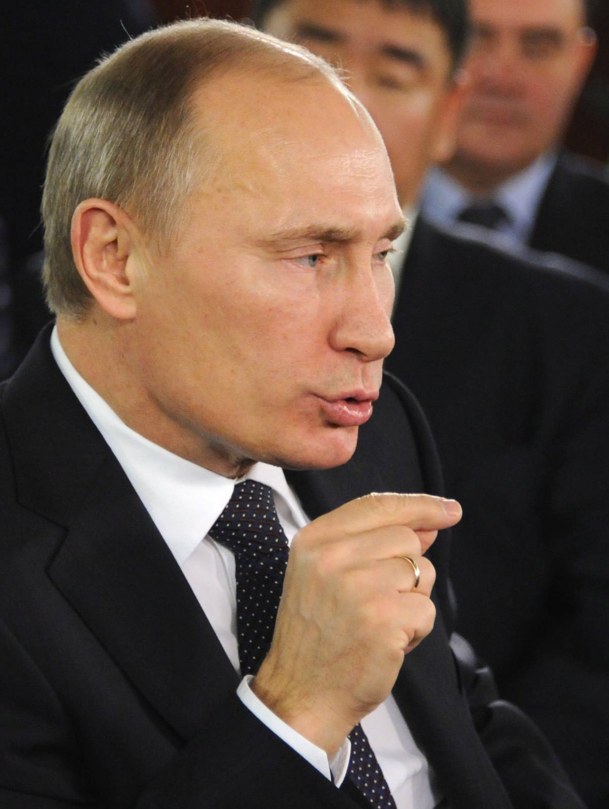Russia, la mossa del governo "Le elezioni non si rifaranno" Oggi in piazza i fan di Putin