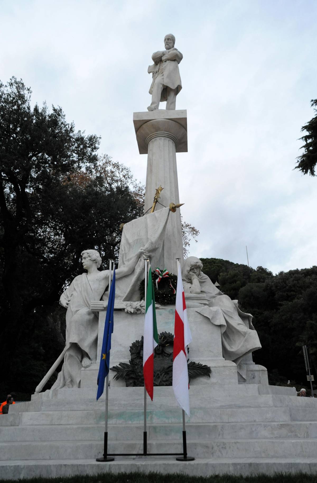 E in città tornano le luci dell’Ottocento