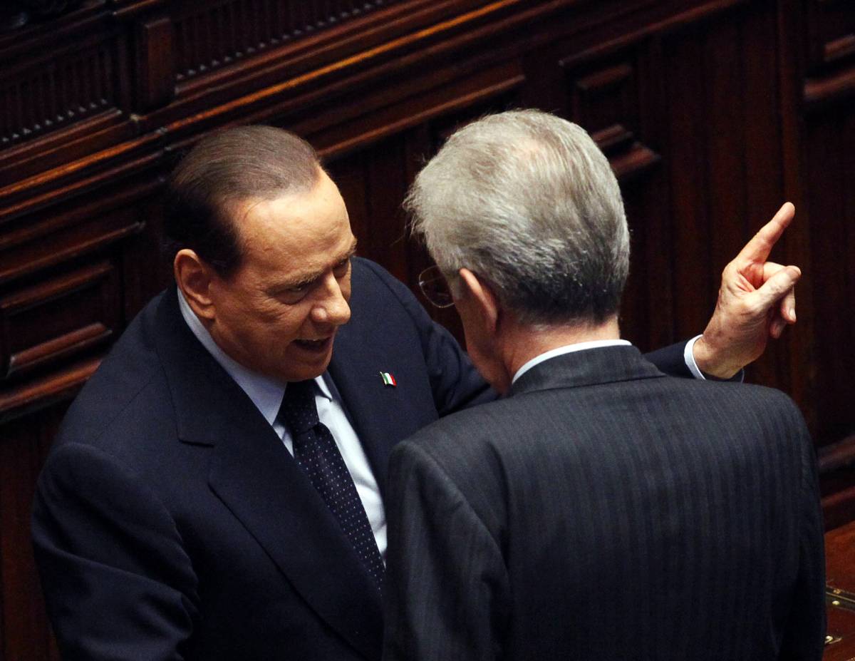 Berlusconi: "Monti disperato  Non è detto che duri"