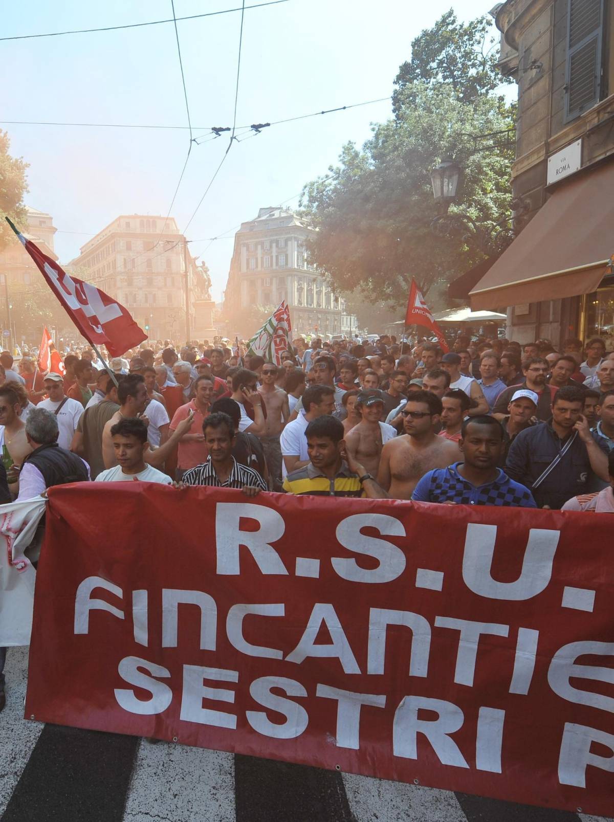 «Navi o gassificatori, basta che ci facciate lavorare»