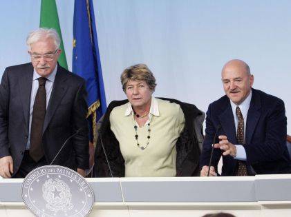 I sindacati a Monti: "Il capitolo pensioni  non è ancora chiuso"