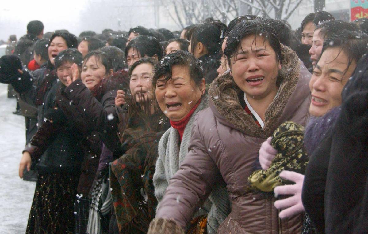 Nordcoreani in lacrime per il «tiranno»