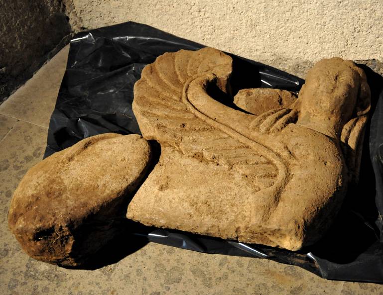 Trovata una piccola sfinge nella tomba etrusca a Vulci