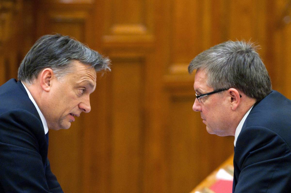 Ungheria sull'orlo del baratro Fitch taglia il rating del paese ora è a livello "spazzatura"